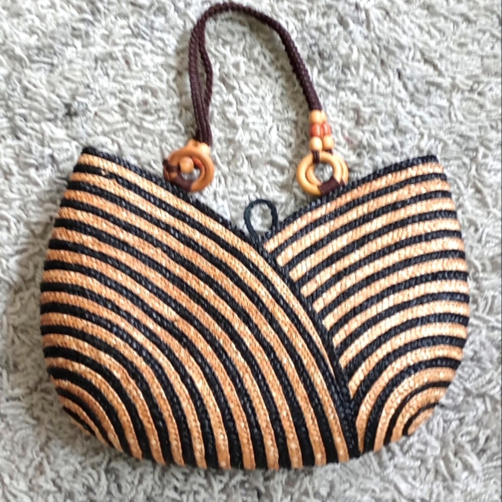 Super cute hand wove straw Resort bag